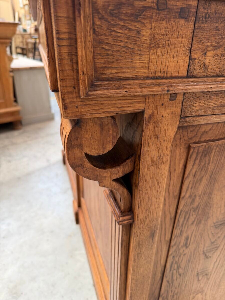 Oak counter from the 1950s