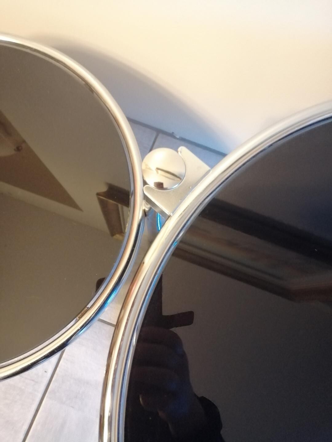 Round coffee table 3 extendable trays