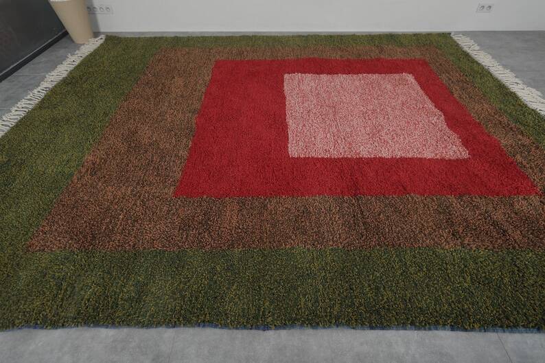 Authentic handwoven natural wool rug, size 200/300 cm.
