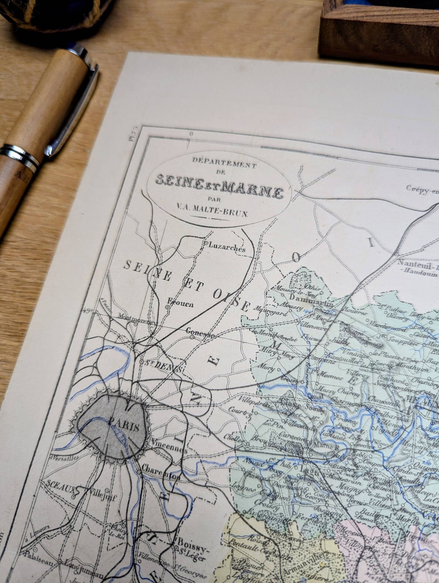 Map of Seine-et-Marne, printed in 1883.