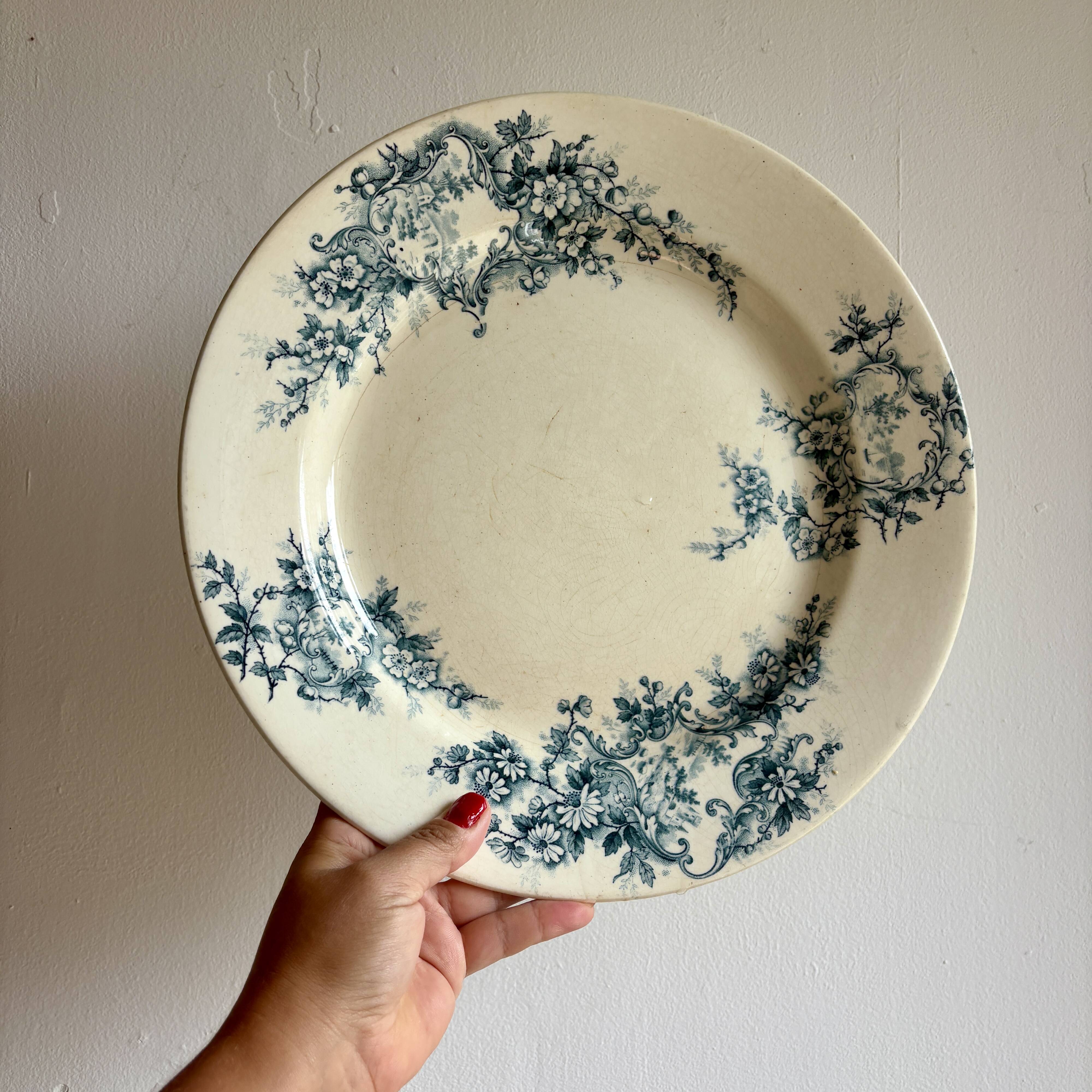 Antique round ironstone dish - Pompadour de Choisy le roi