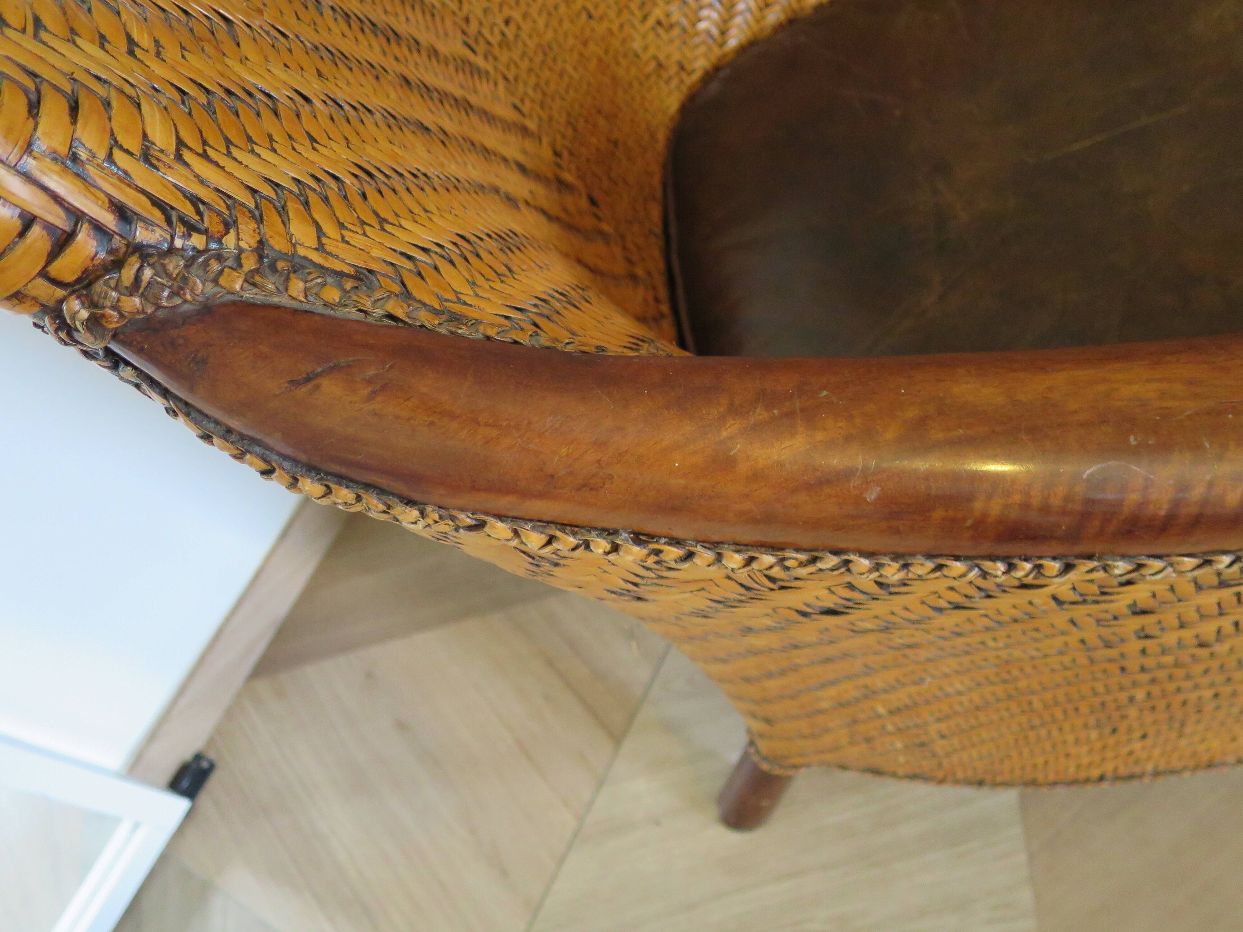 Fauteuil Style Colonial-Rotin tressé-Vintage-coussin simili cuir