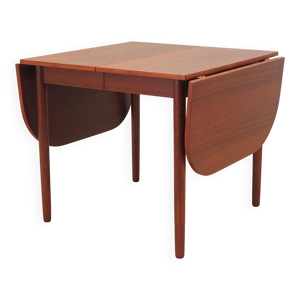 Table en acajou, design