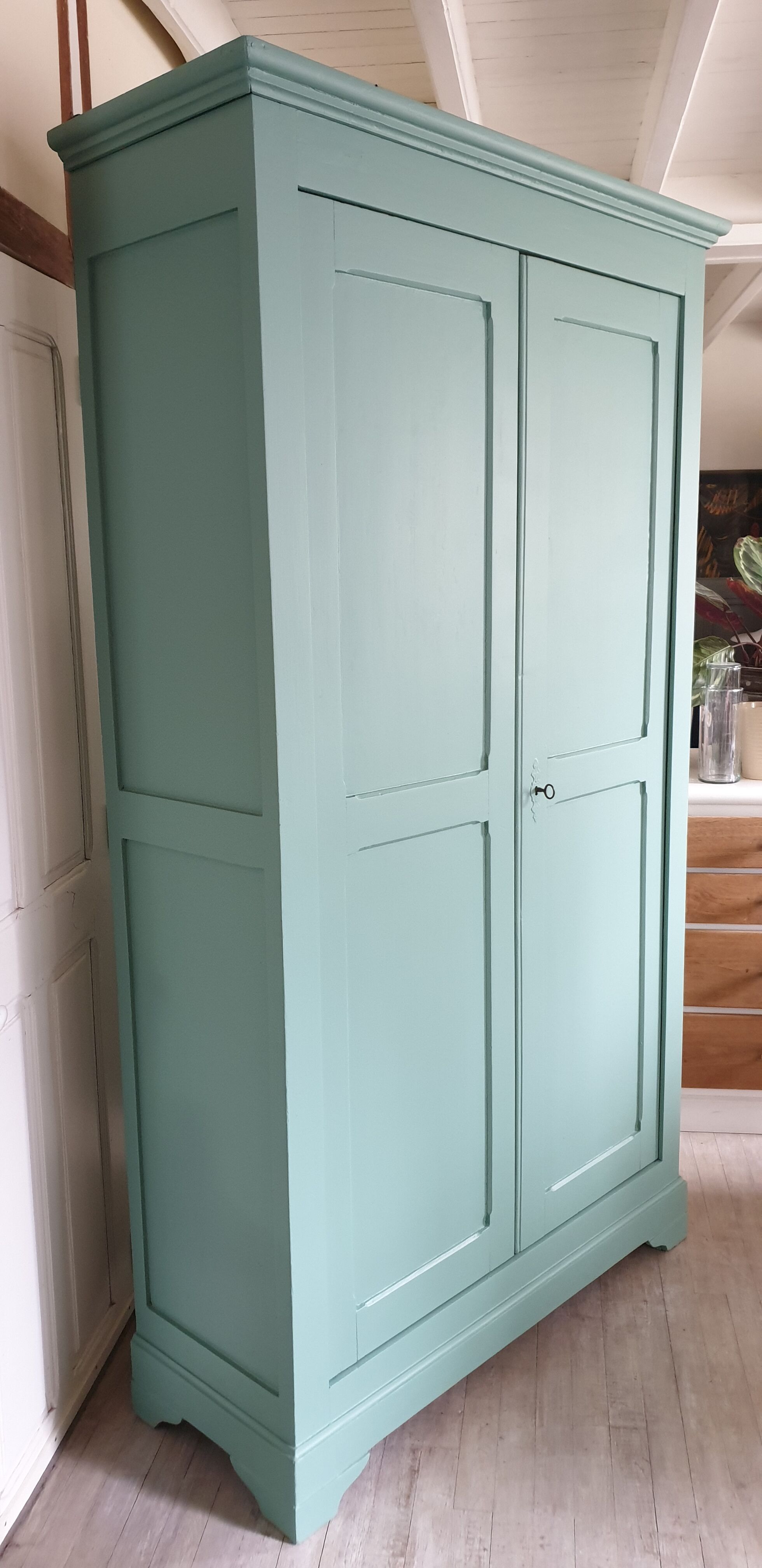 Green grey cabinet