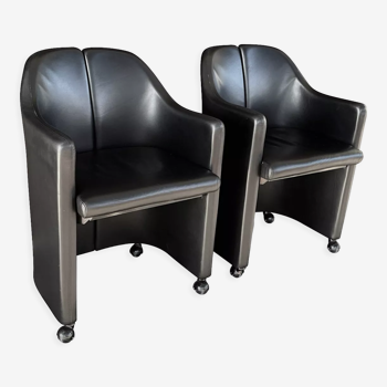 Paire de fauteuils "S142" d'Eugenio Gerli pour Tecno en cuir noir