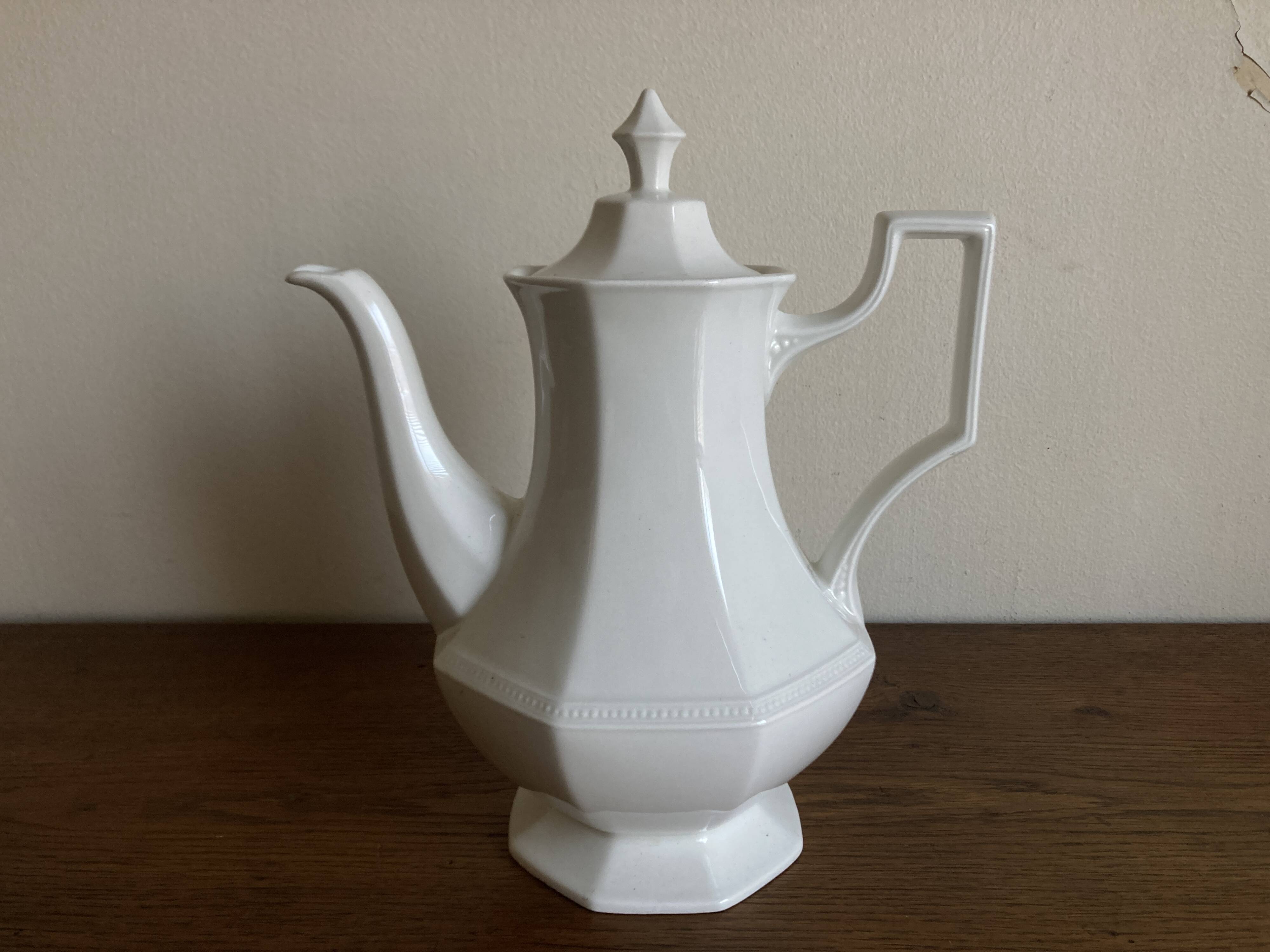 Neo-classical octagonal coffee pot Johnson Brothers pearls 1960