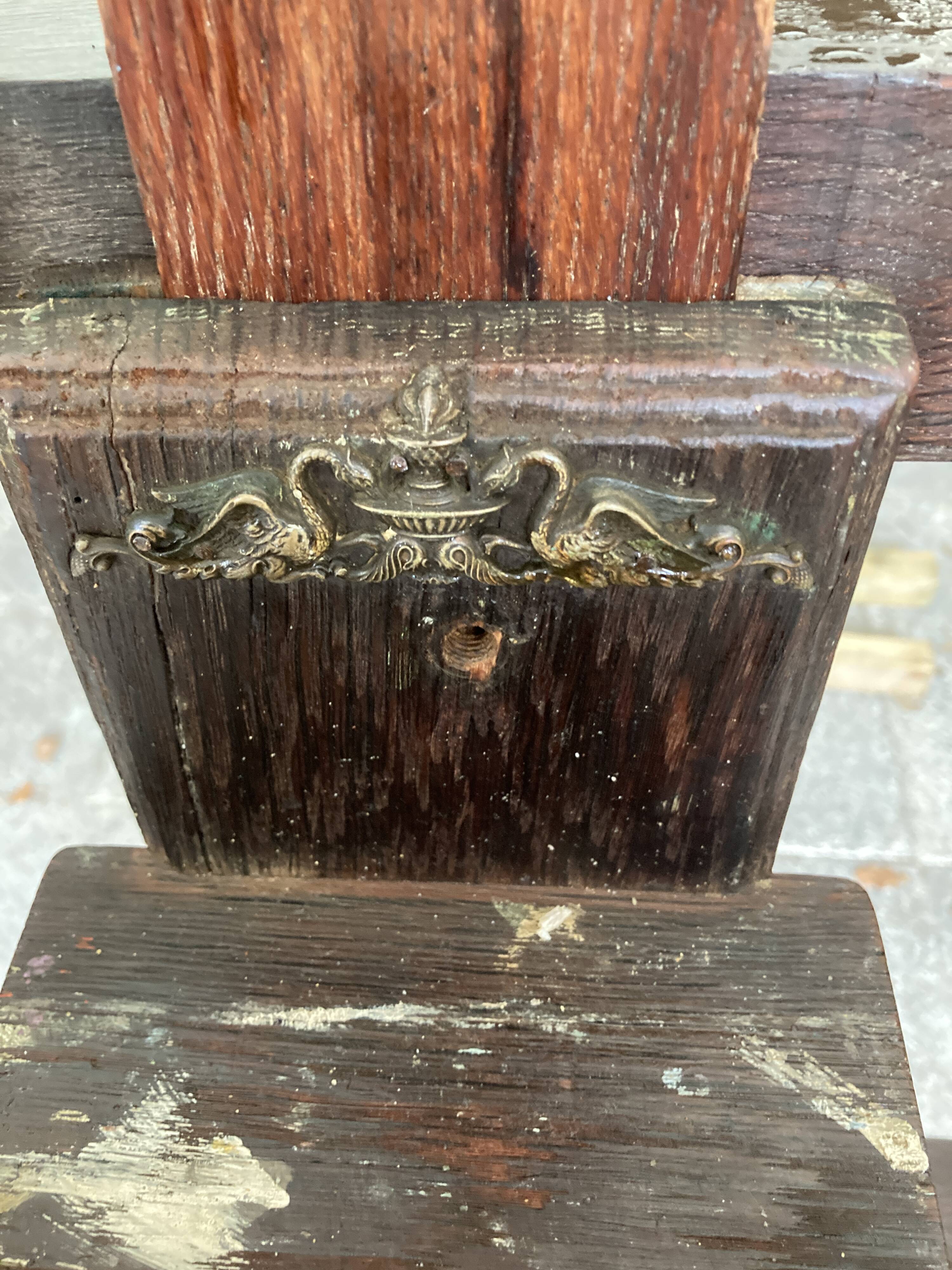 Antique hand-cranked easel