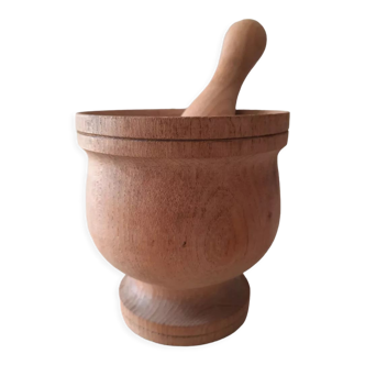 Wood mortar and pestle