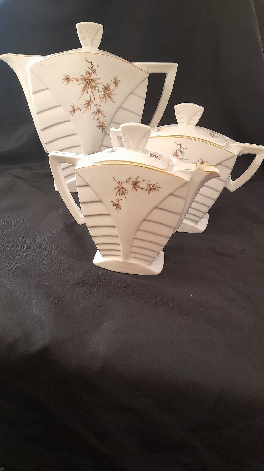 Art deco style coffee service 1 coffee maker, 1 milk jug, and 1 sugar bowl