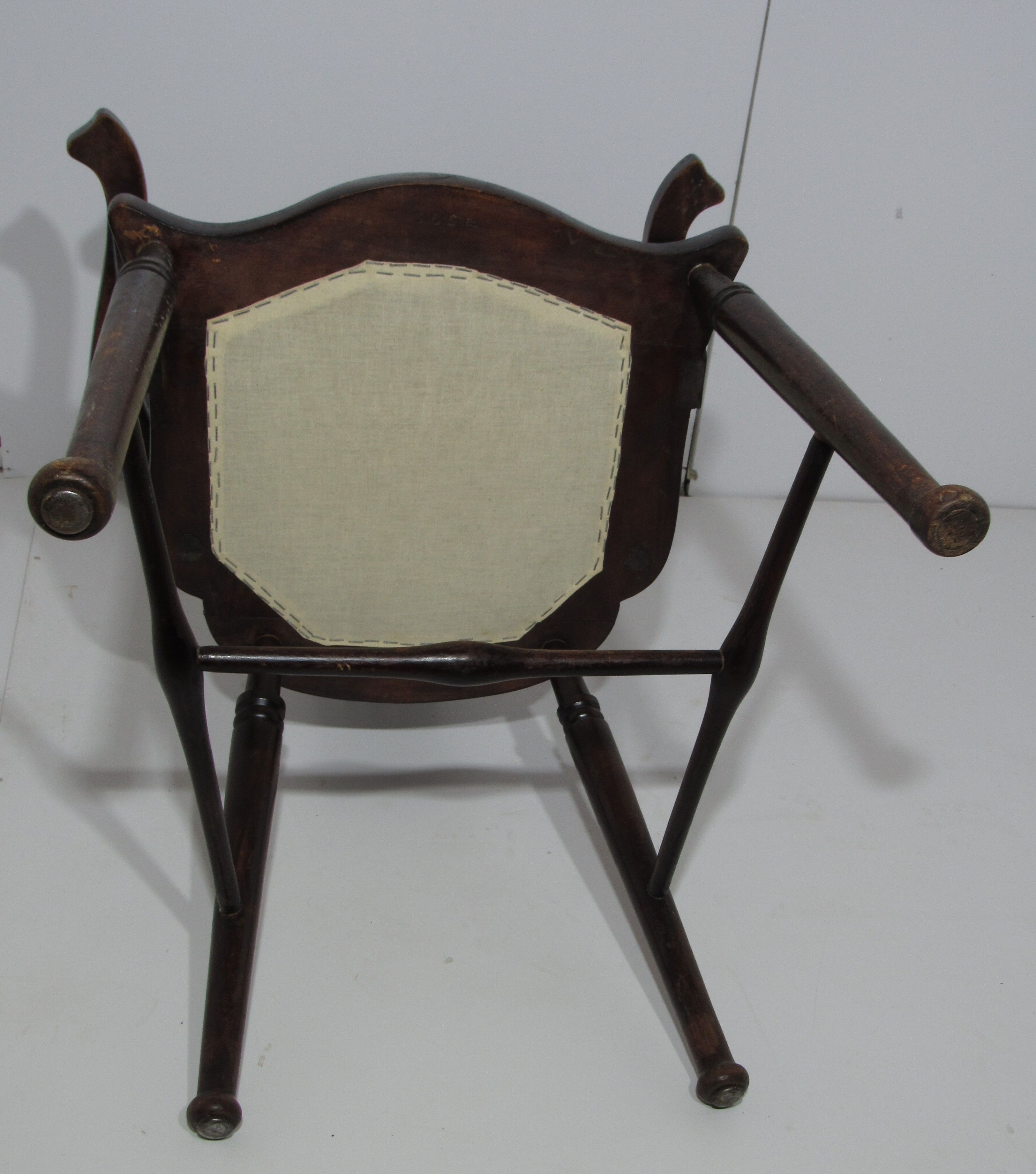 English-style armchair
