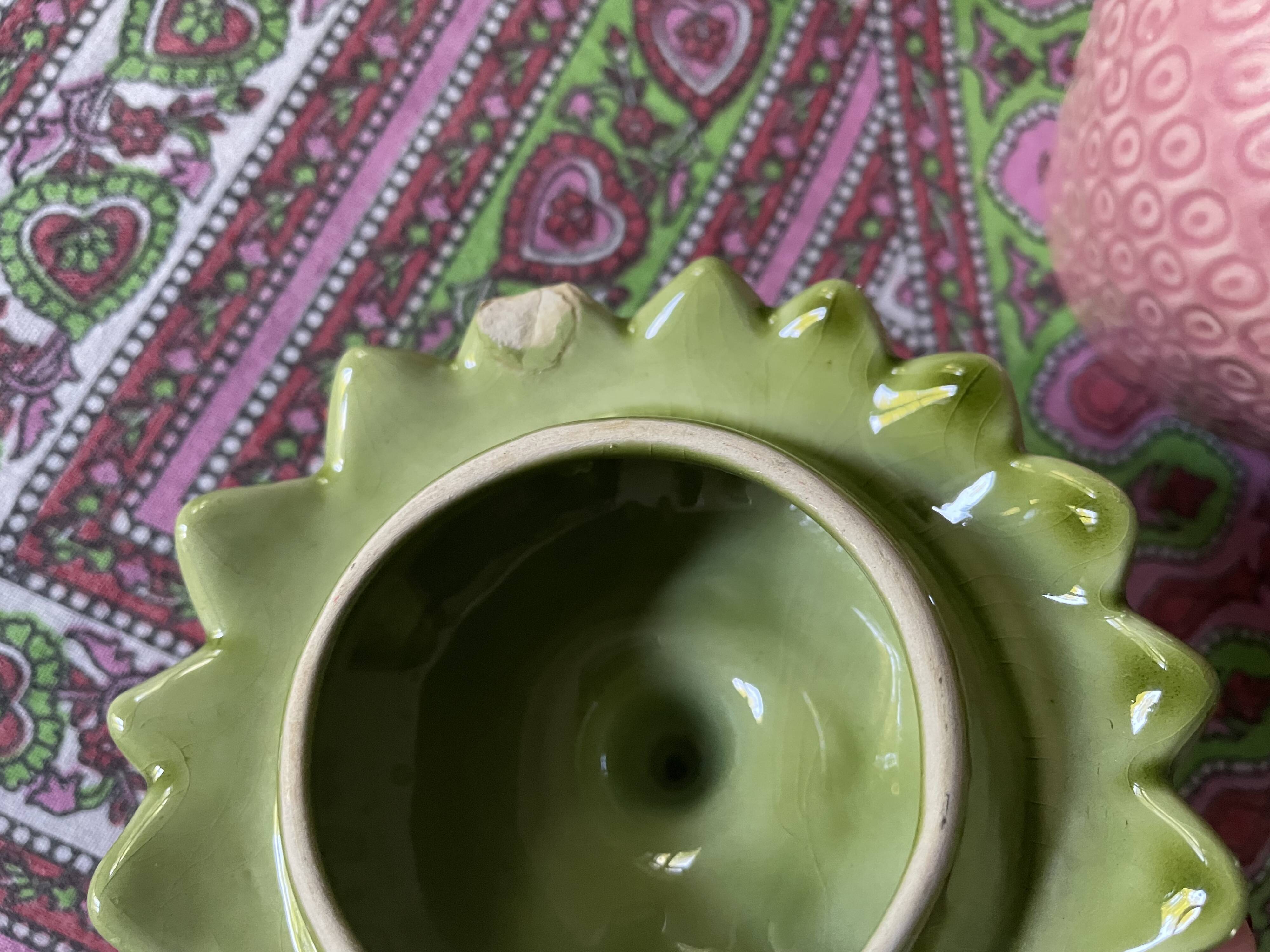 Pot céramique en forme de fraise