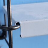 Tomado shelf
