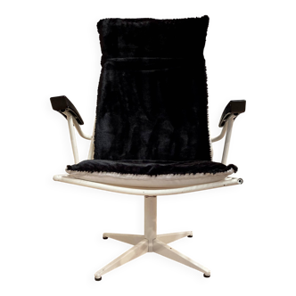 1960s Design Metal and Bakelite Swivel Chair.