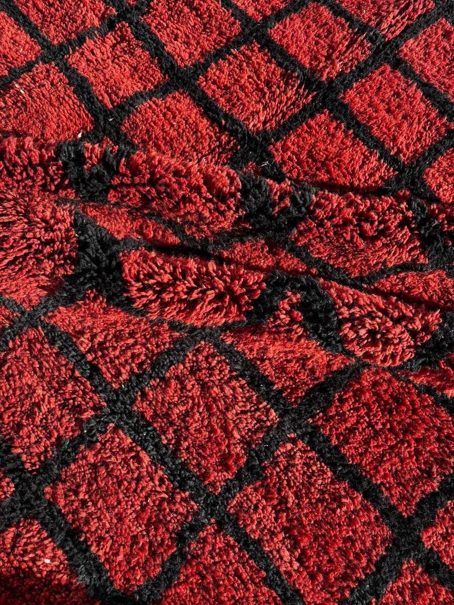 Modern Moroccan Berber rug in wool