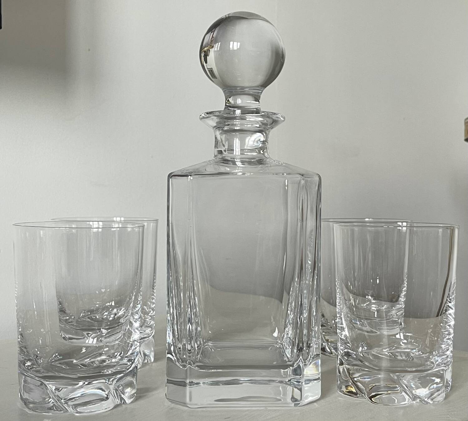 Crystal carafe and 4 glasses Daum France.