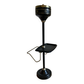 Push-stand ashtray