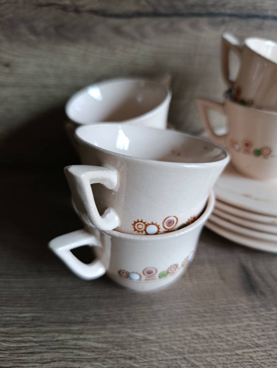 6 tasses et sous-tasses rose modèle Betty faïenc. de Longwy 1930