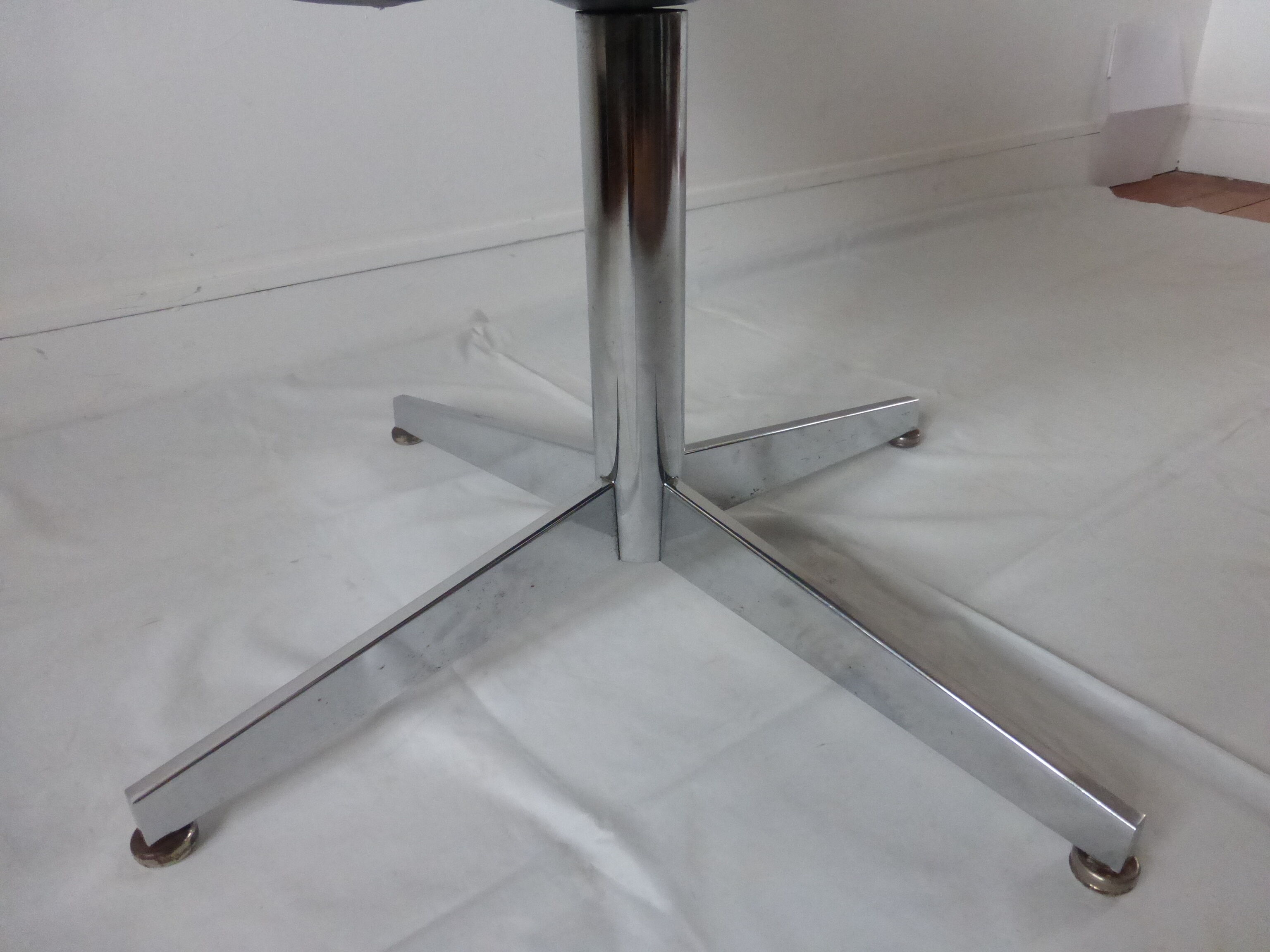 Randall Buck strafor steelcase chair