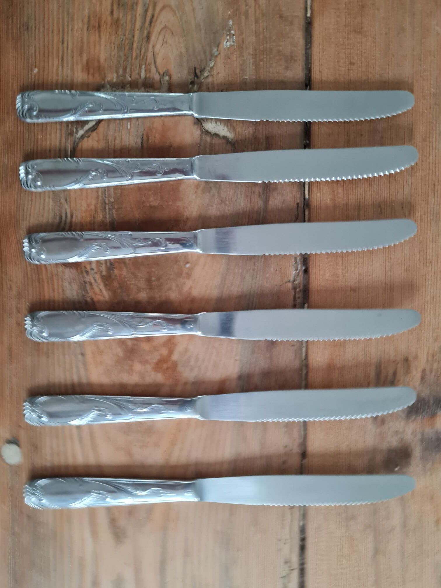 Couteaux en inox vintage