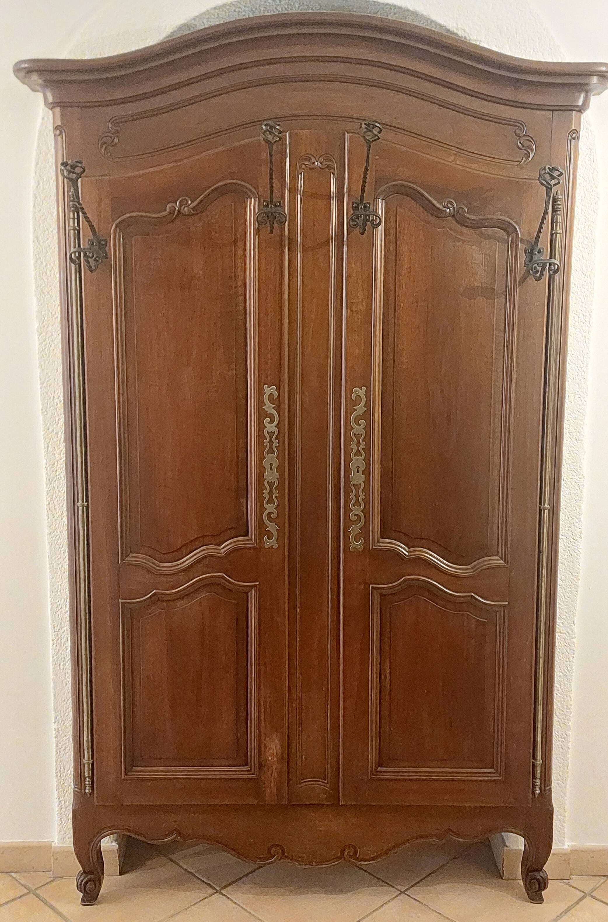 Wall-mounted coat rack entrance furniture