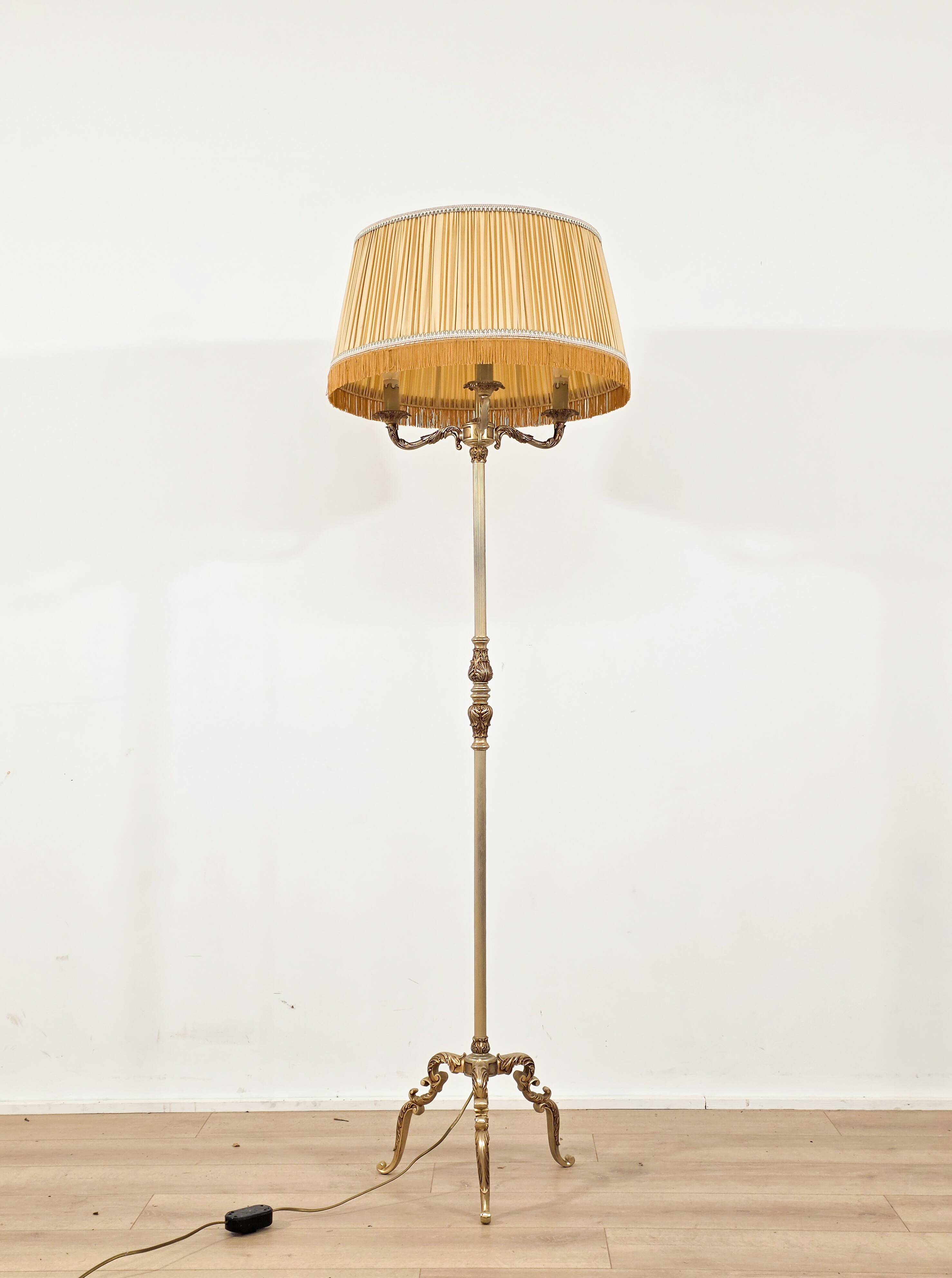 Golden floor lamp with pleated shade – Mid 20th century