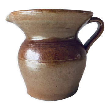 Pichet ancien en terre cuite vernissée
