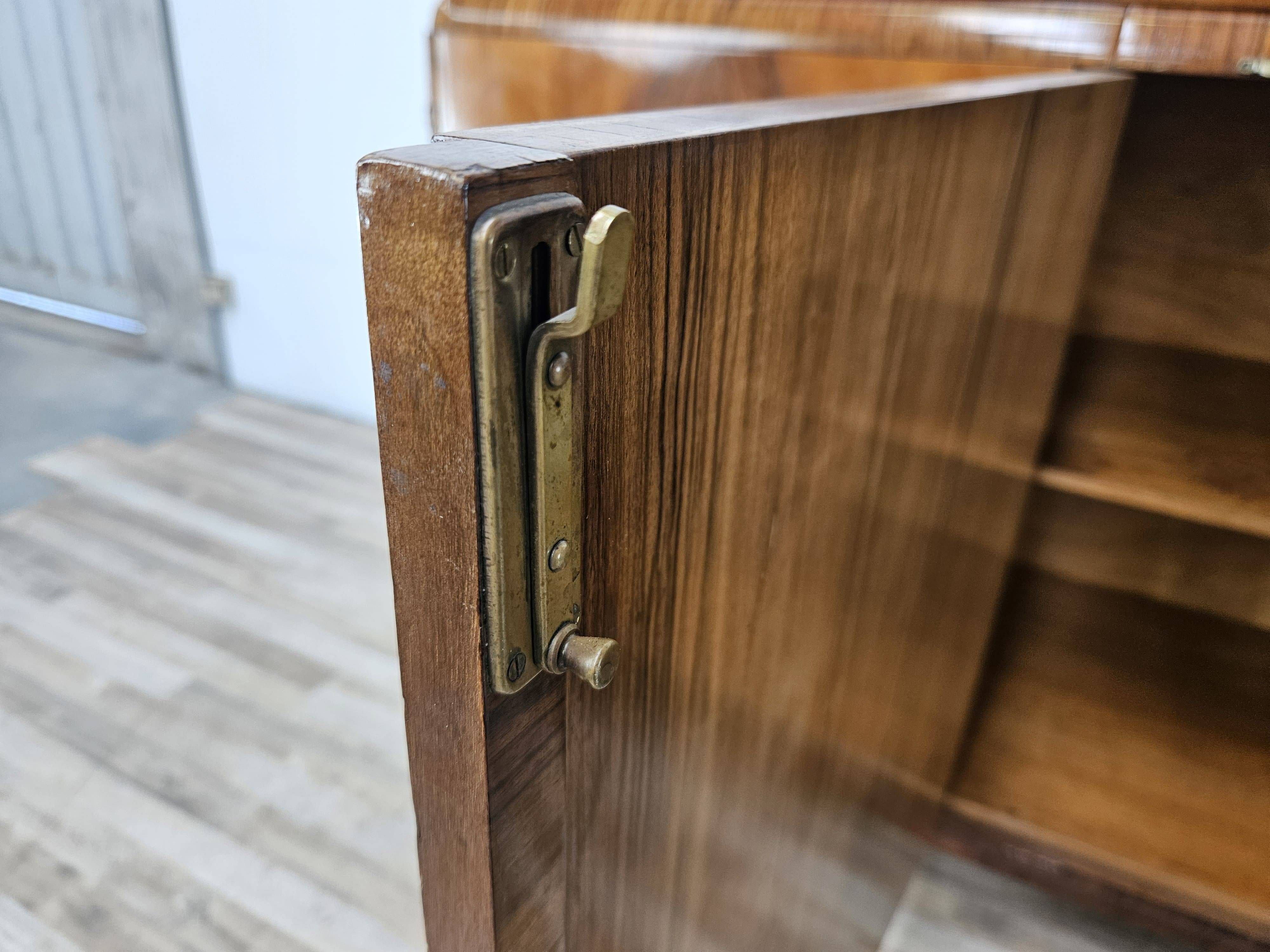 French Art Decò sideboard in walnut, 1940