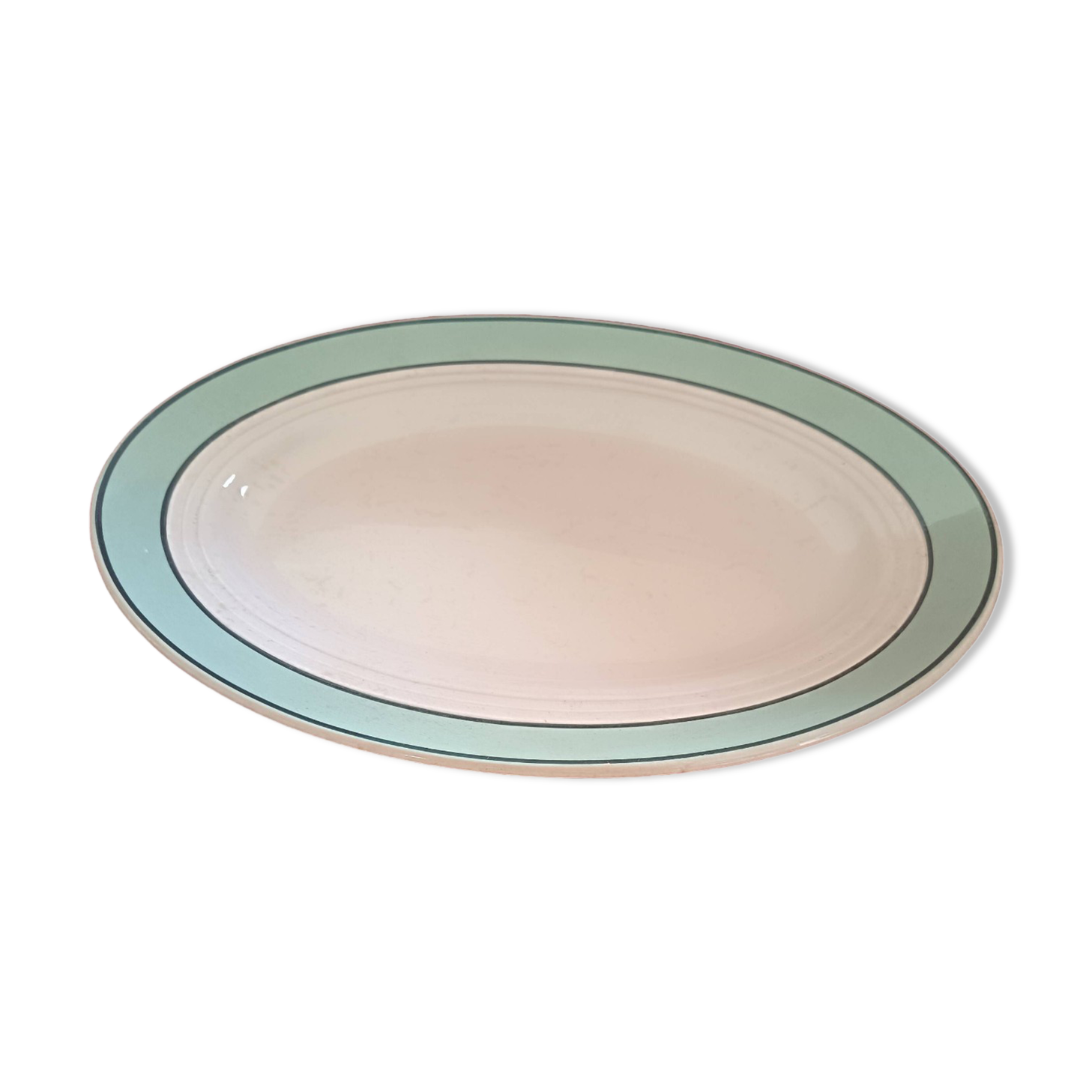 St Amant oval dish. Model Amanda.