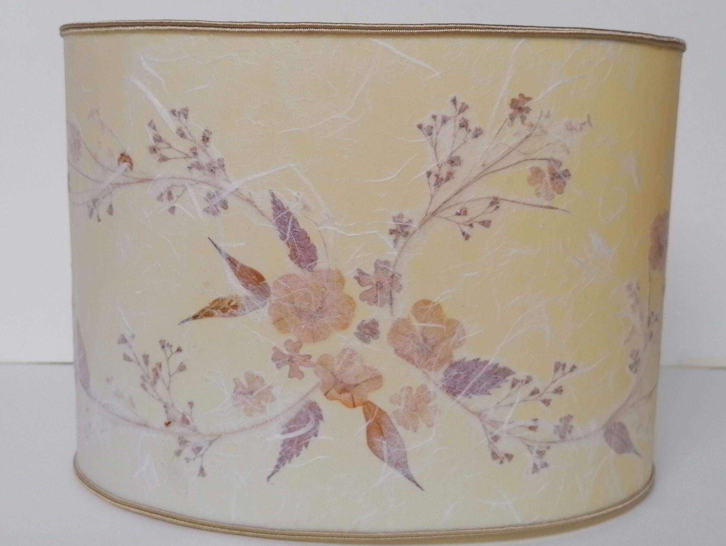 Lamp lampshade dried flowers foot white ceramic