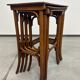 Tables gigognes en bois courbé par Thonet