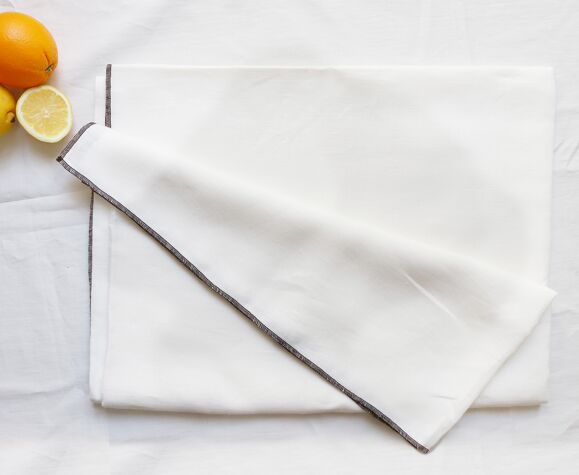 Nappe et serviettes en lin upcyclées blanches