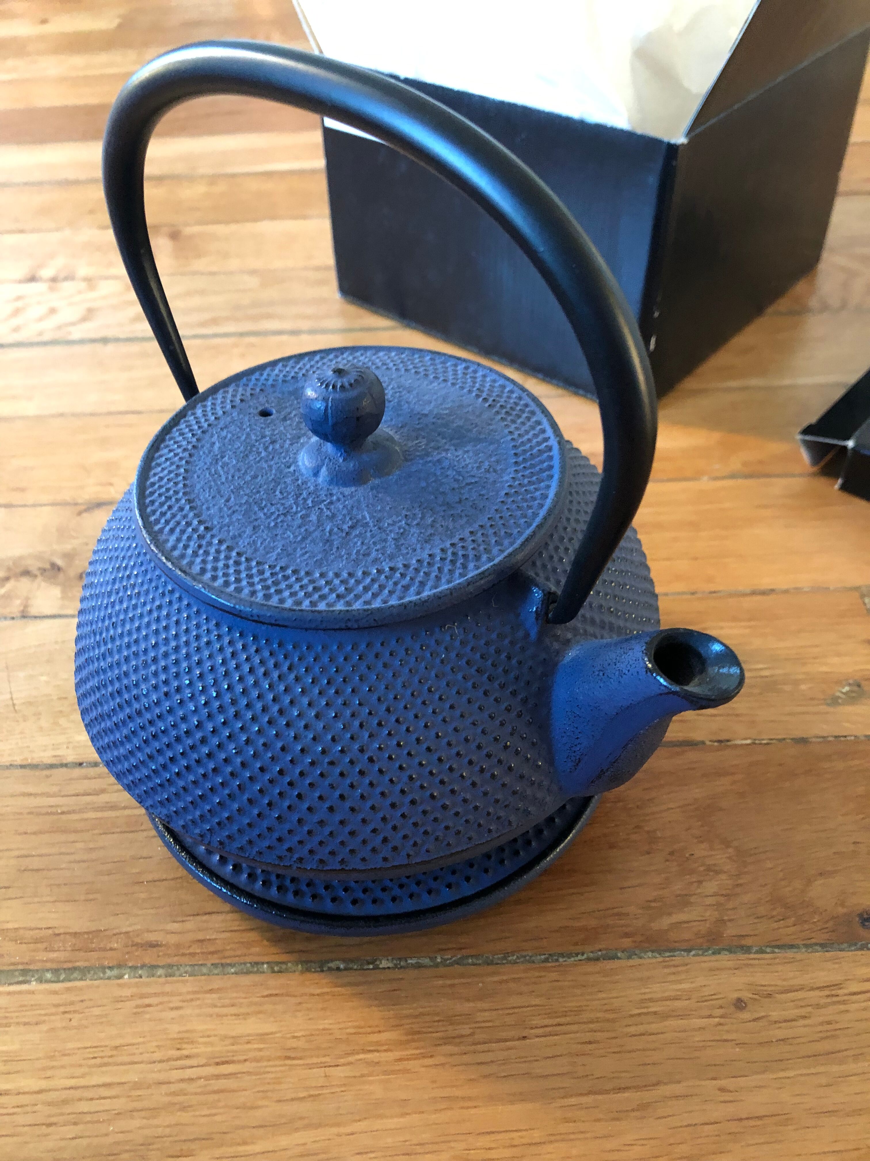 Cast iron teapot Wedding Blue Brothers