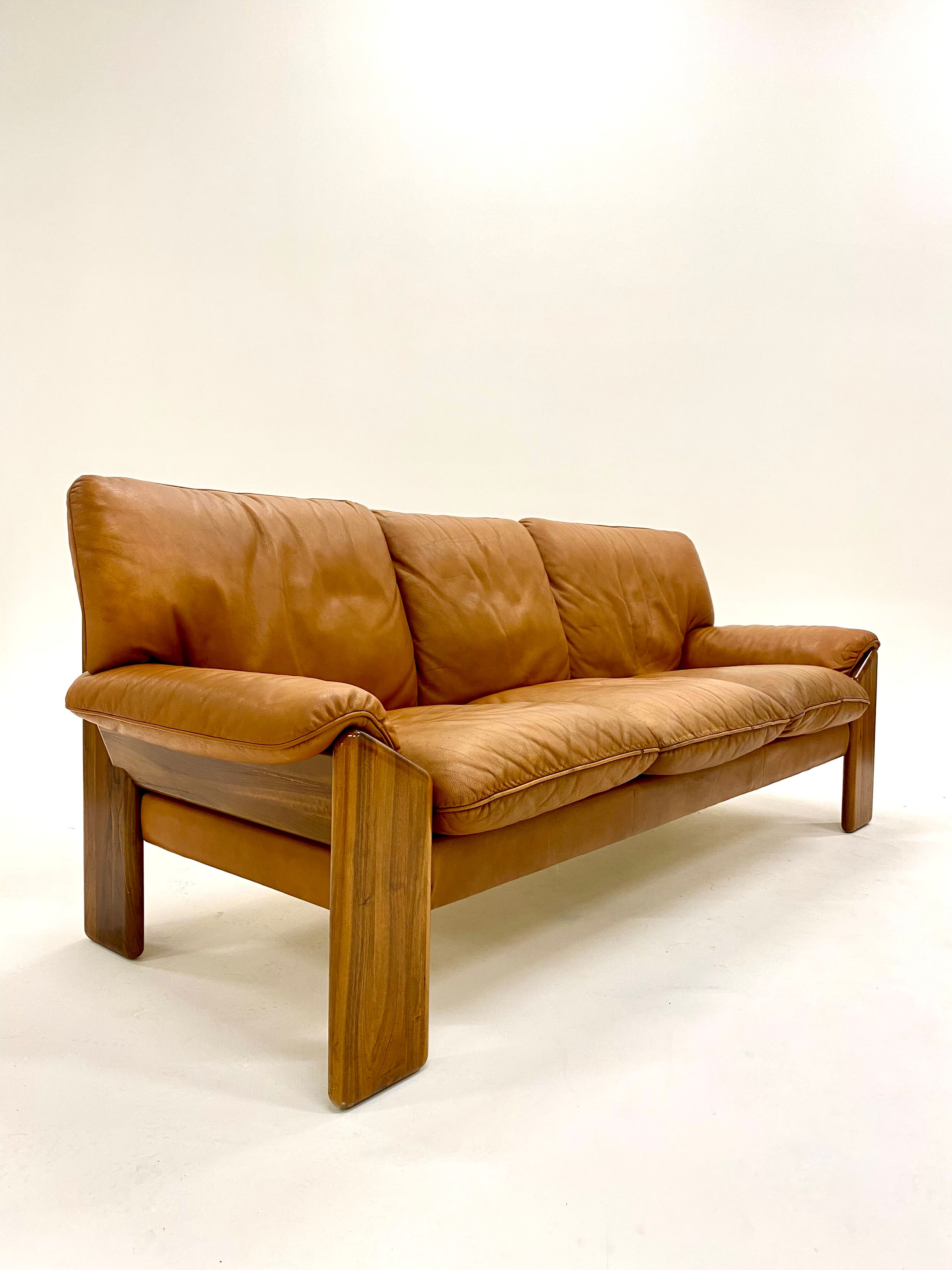 Cognac Leather Sofa By Sapporo For Mobil Girgi, Italy 1970s