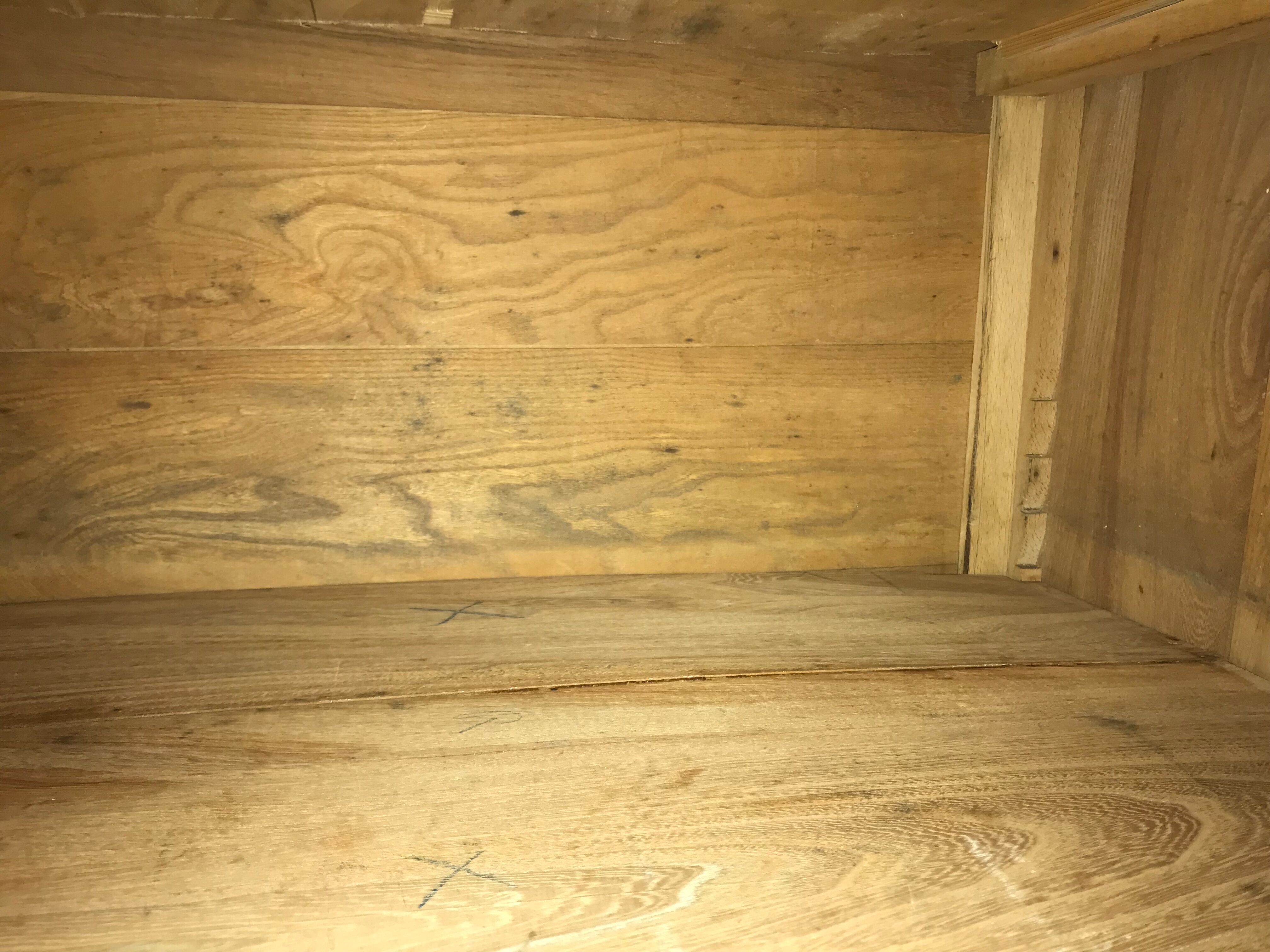 Former parisian buffet