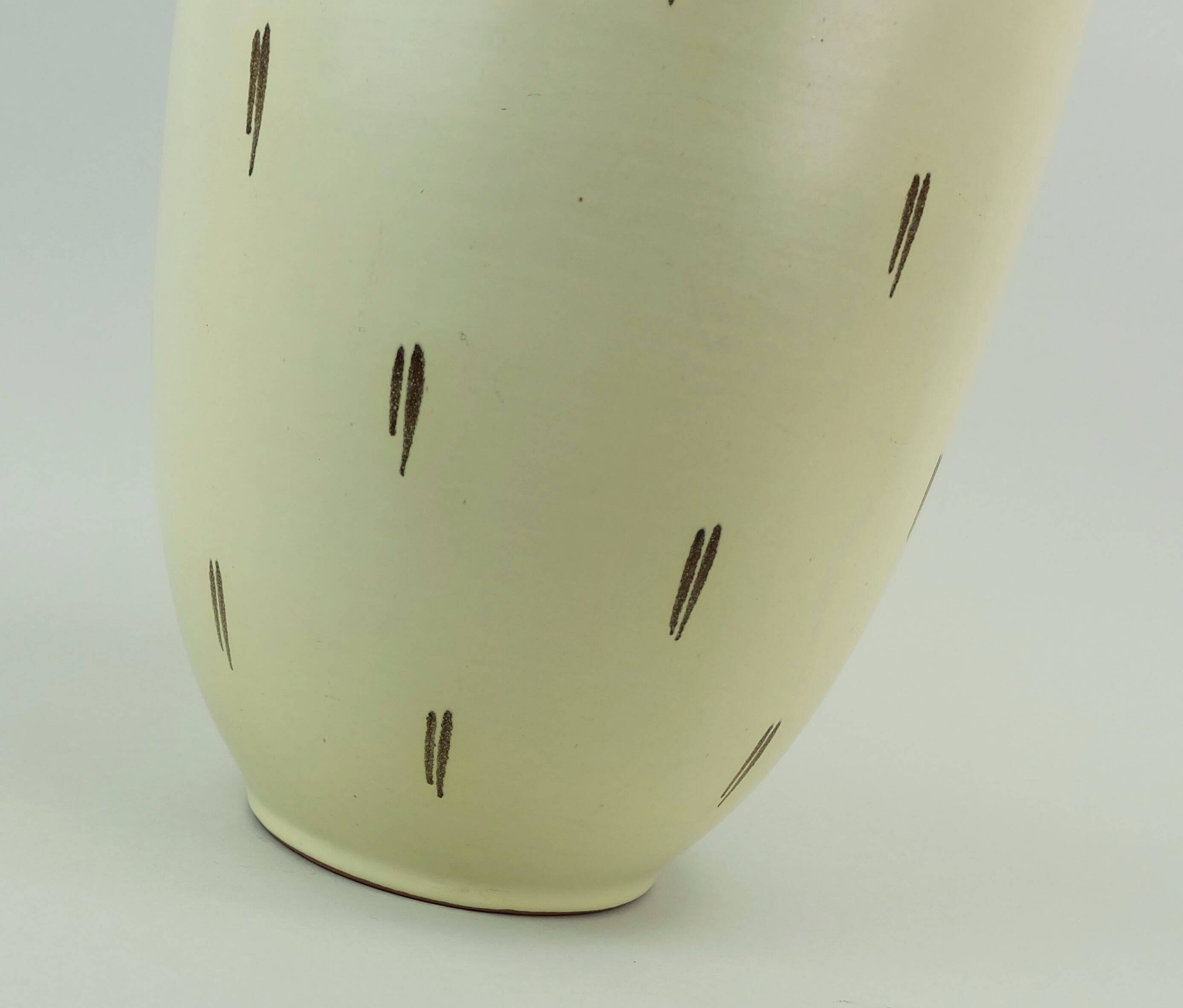 large mid century ceramic FLOOR VASE 1950s fritz van daalen, model 81/10A