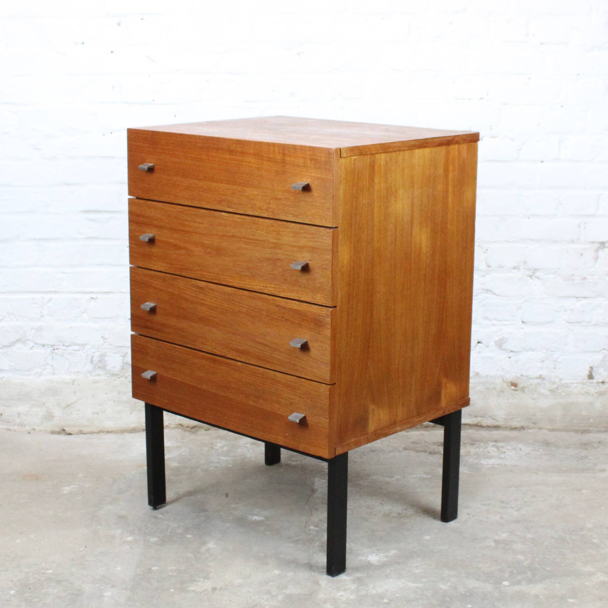 "664" model chest of drawers by Pierre Guariche for Meurop 1960s