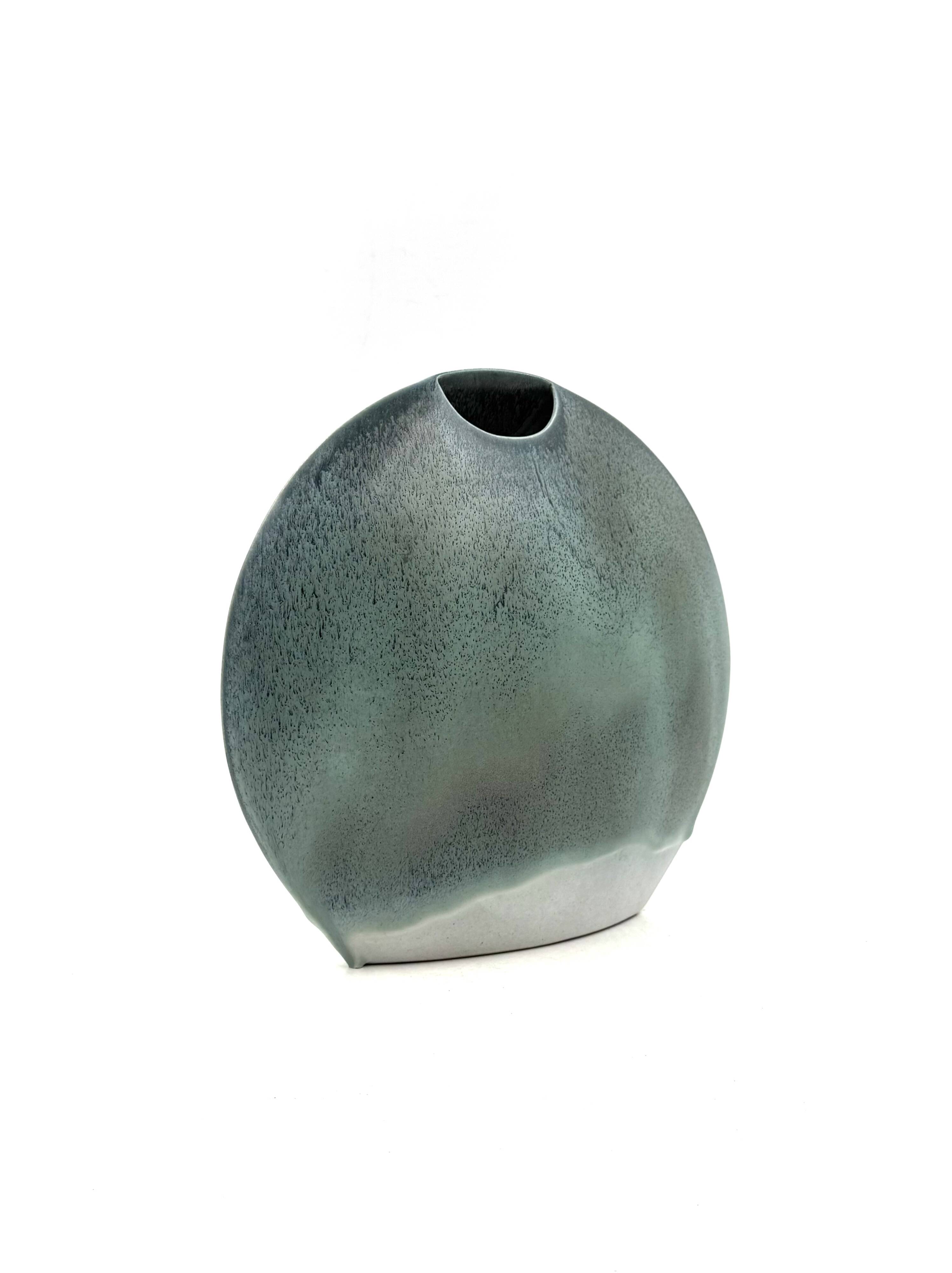 Vase soliflore en céramique bleue, France 1970