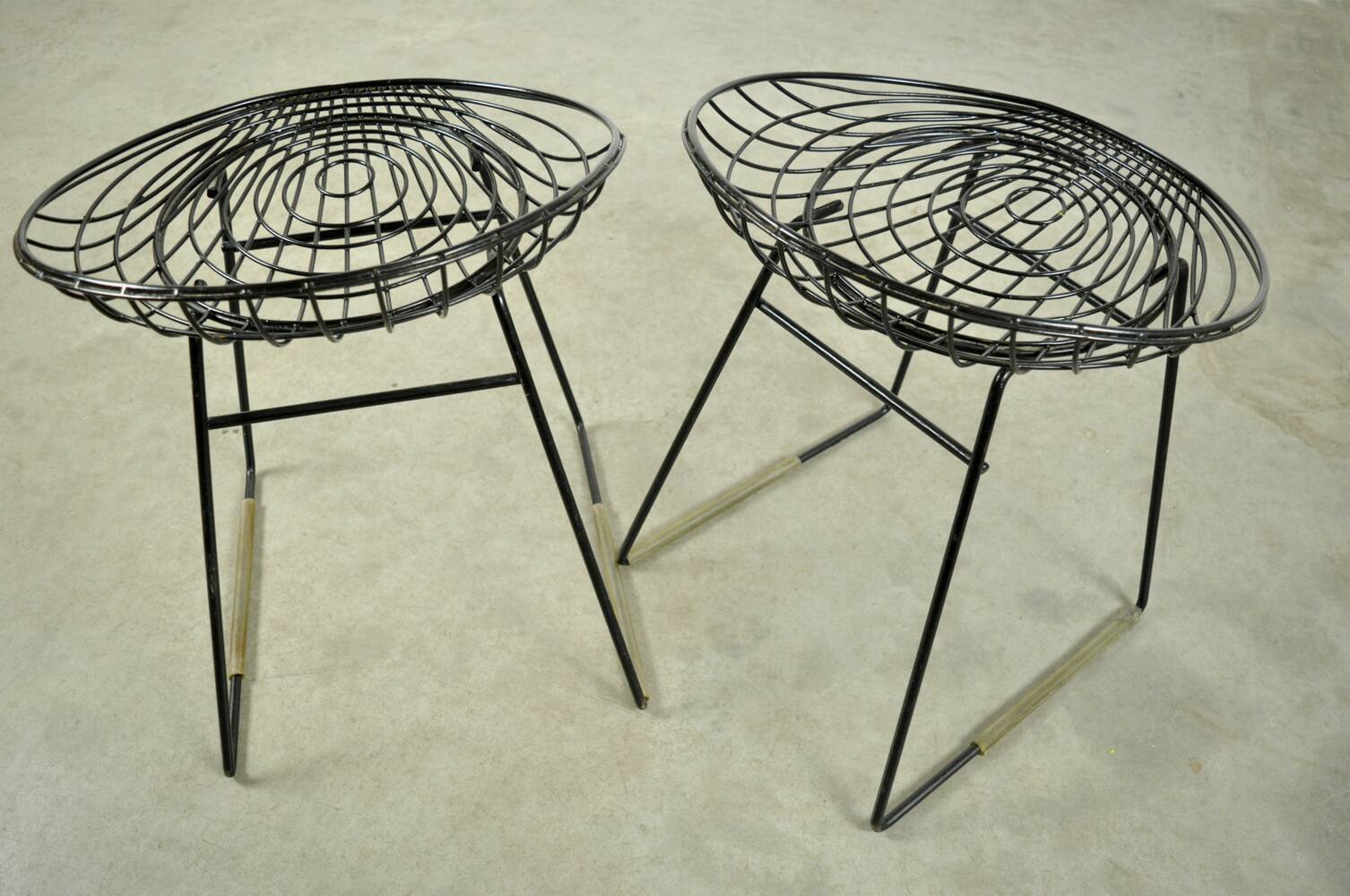 Set of two metal wire stools KM05 designed by Cees Braakman for Pastoe, 1950s