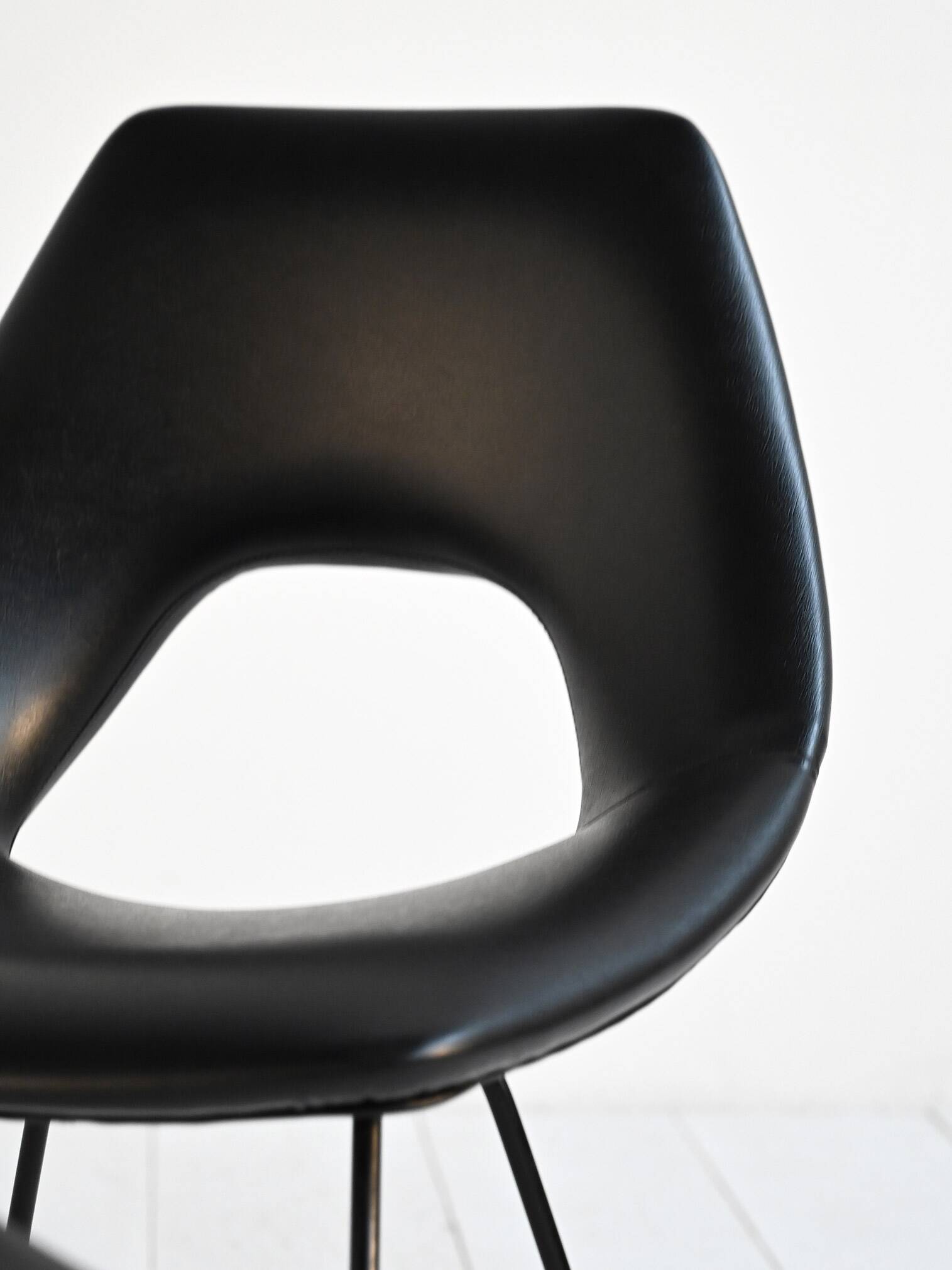 Pair of “Cosmos” chairs by Augusto Bozzi