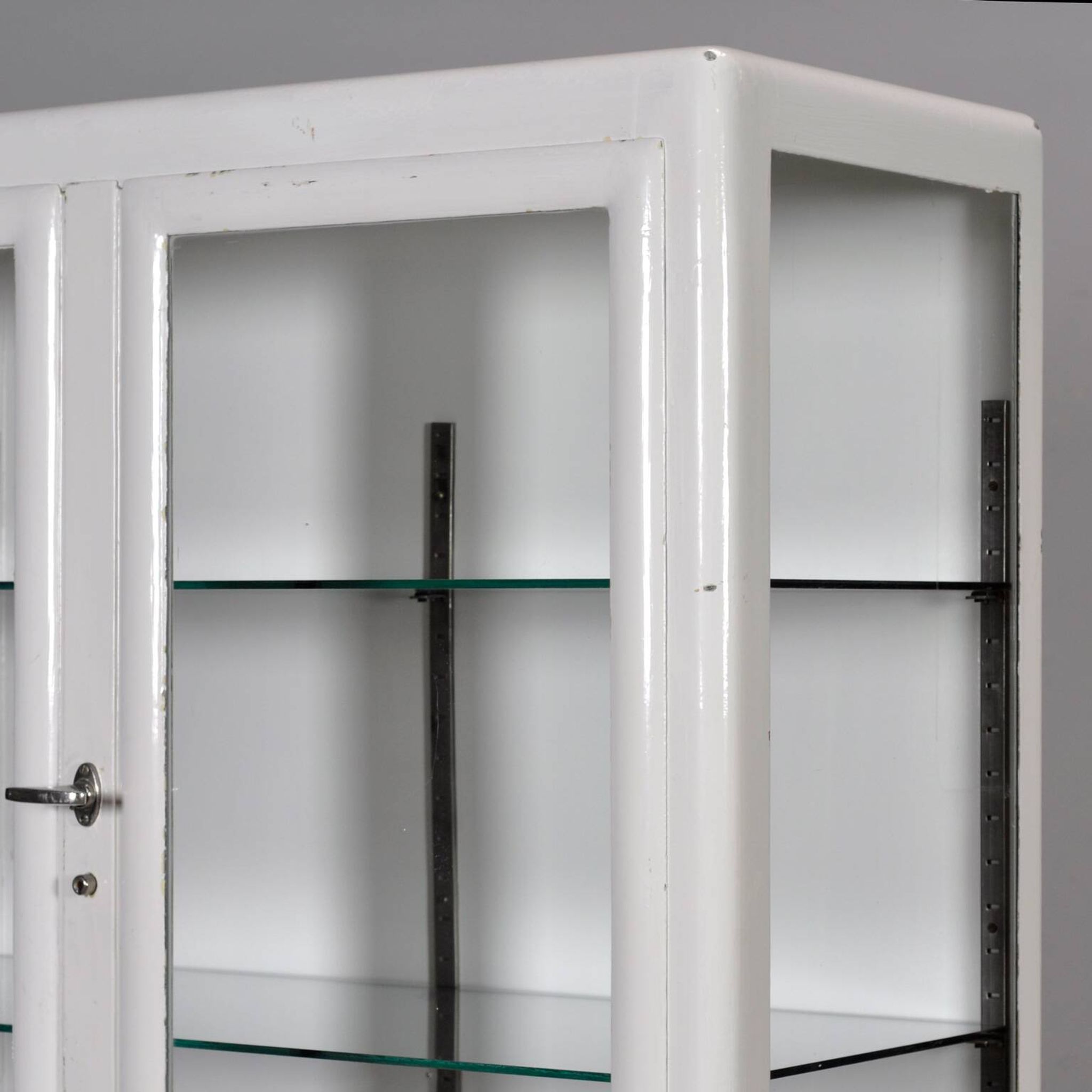 Cabinet médical en fer, années 1930