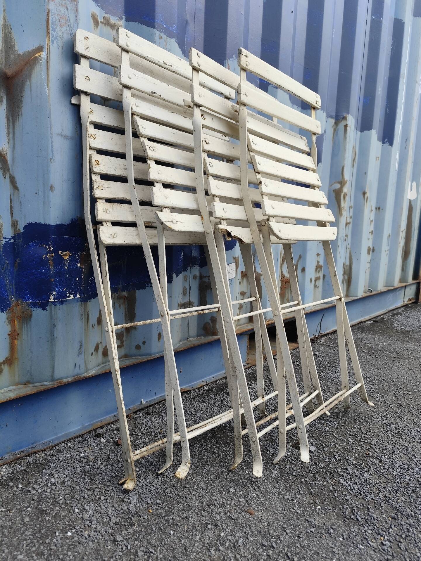 Set of 4 garden chairs