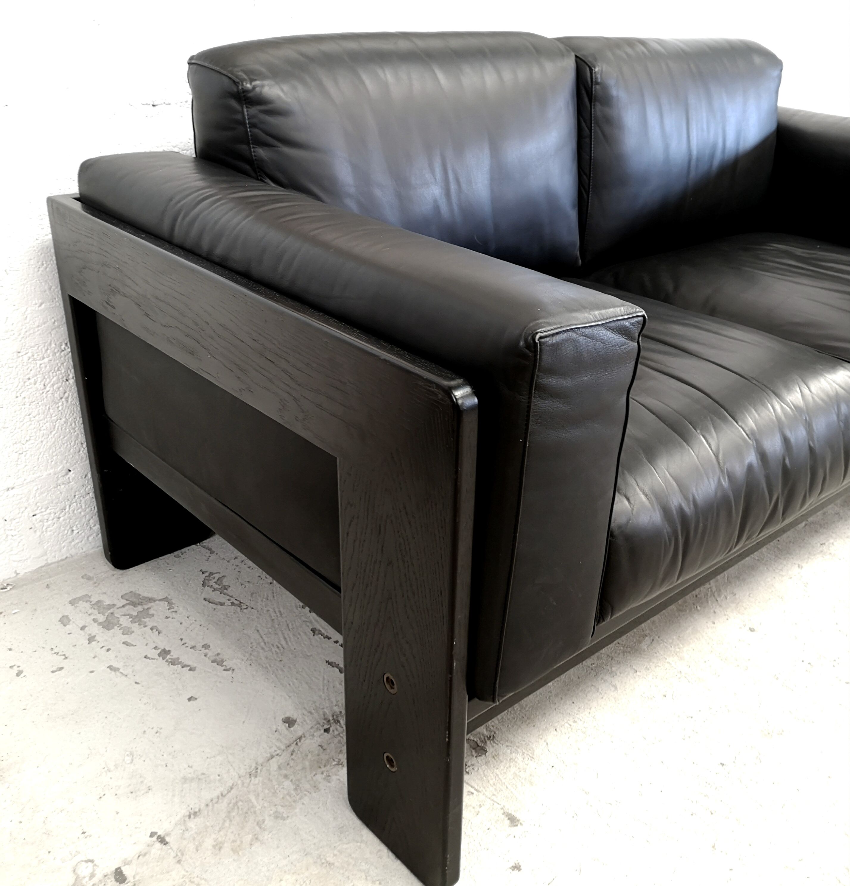 Bastiano by Afra and Tobia Scarpa edition Knoll 60s black leather sofa
