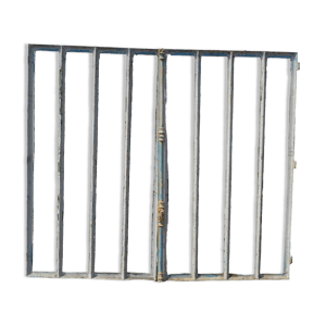 Fenêtre d'usine en fer