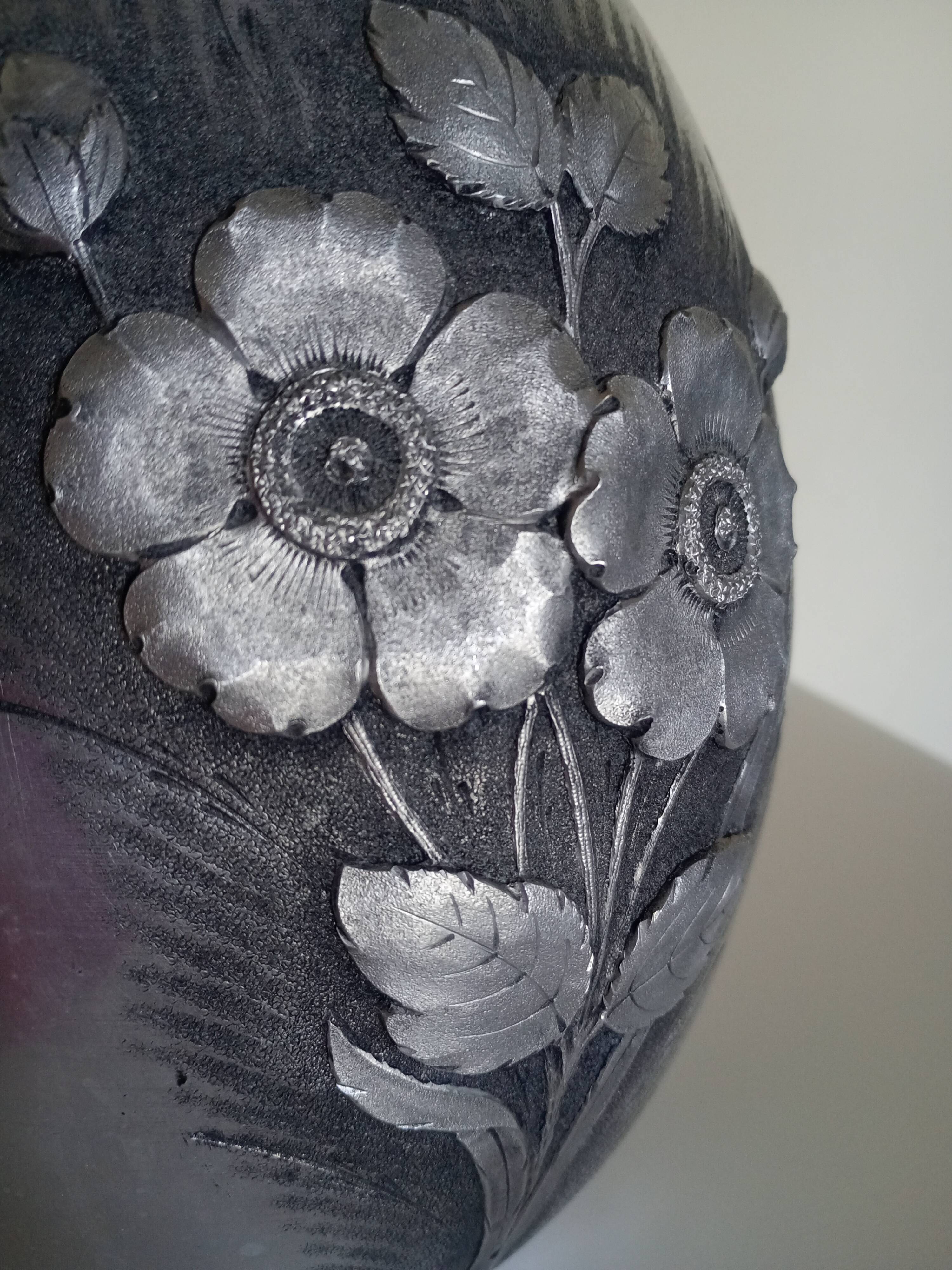 Aliometal Artistic Edition Irman - Relief Flower Vase - Aluminum