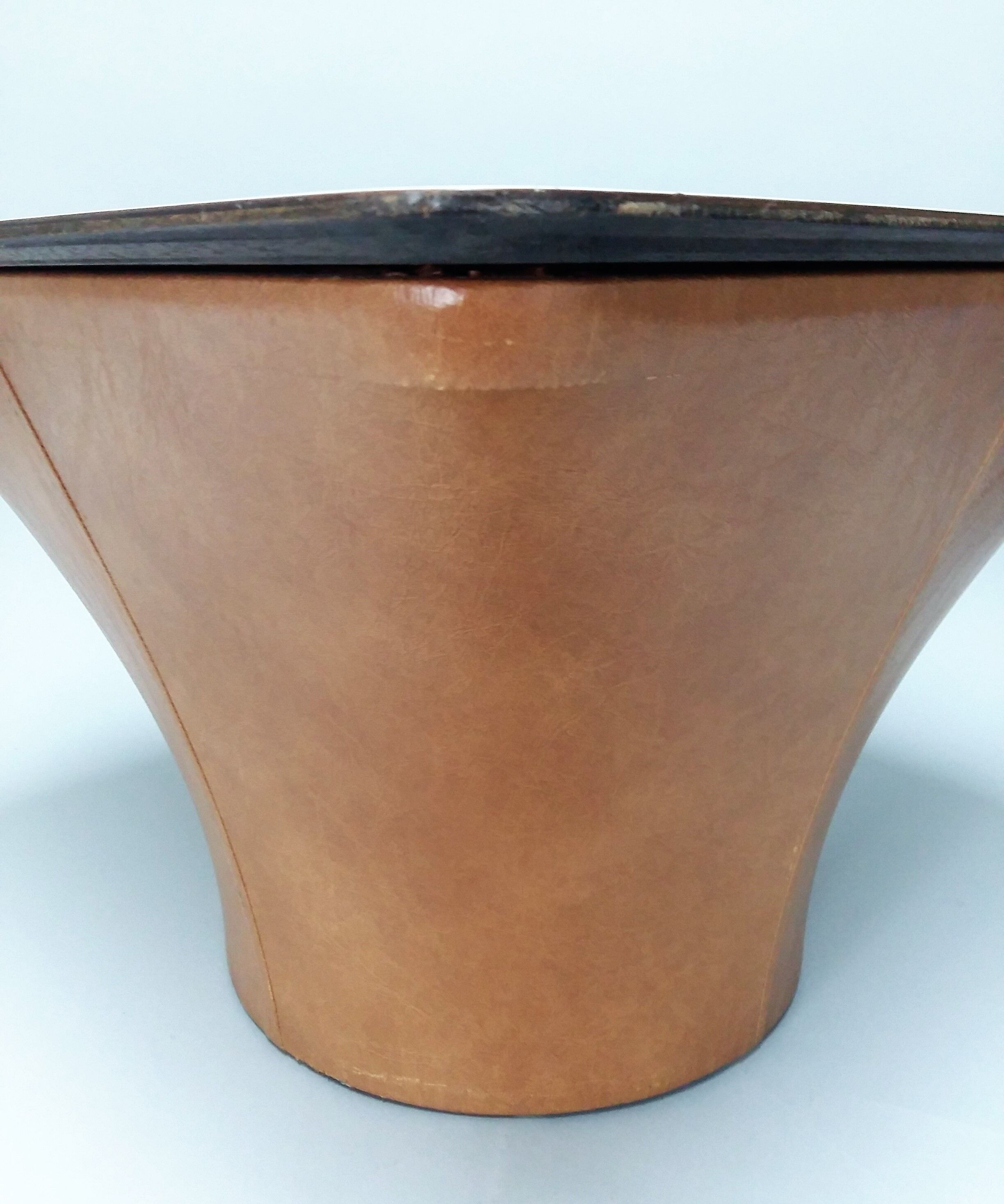 Table low mushroom of Pierre Paulin for Artifort 60s