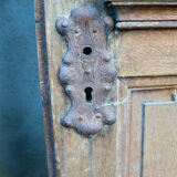 Oak entrance door at double chassis opening