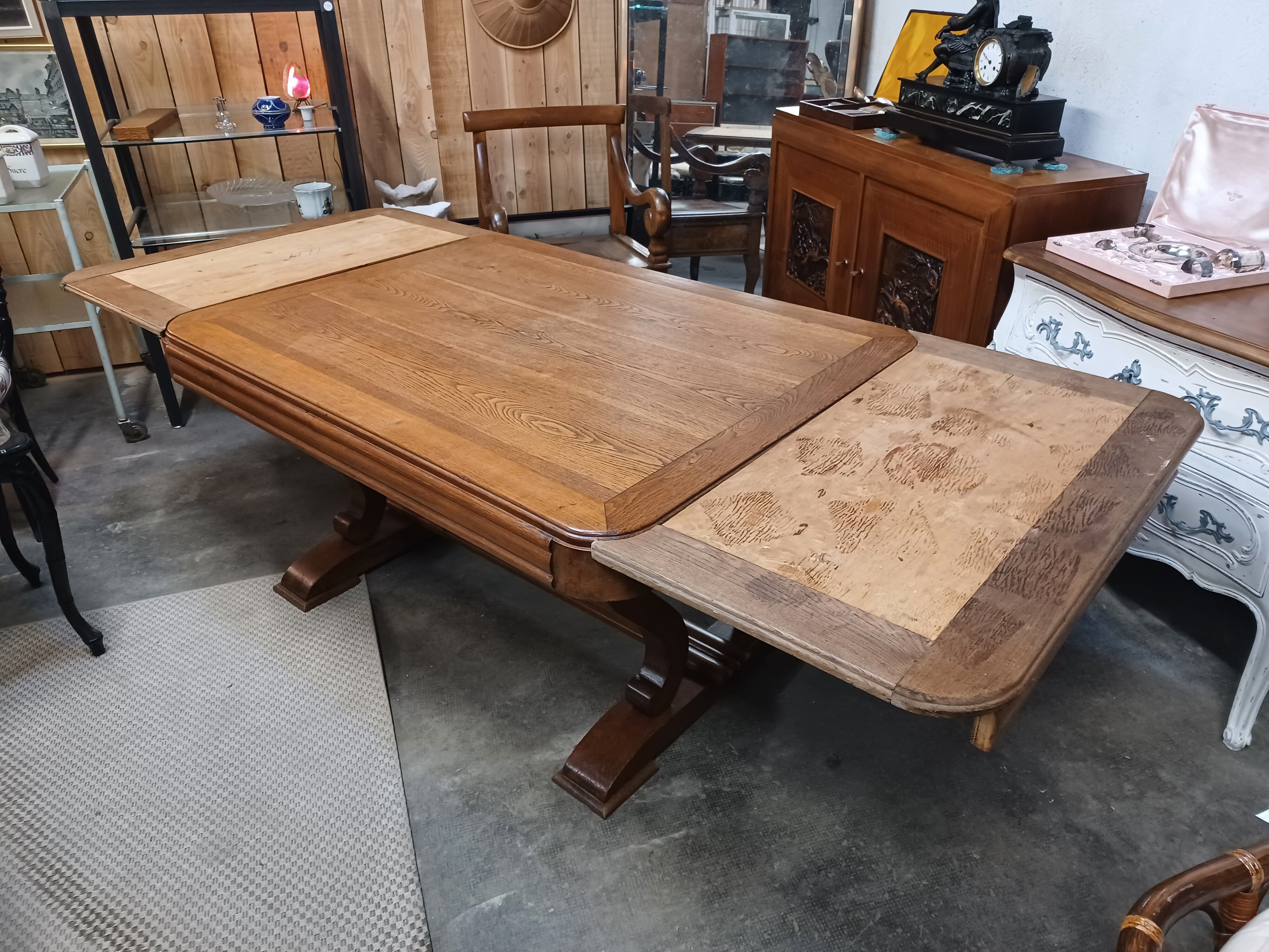 Table Art Deco, 1940