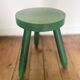 Tabouret trépied peint