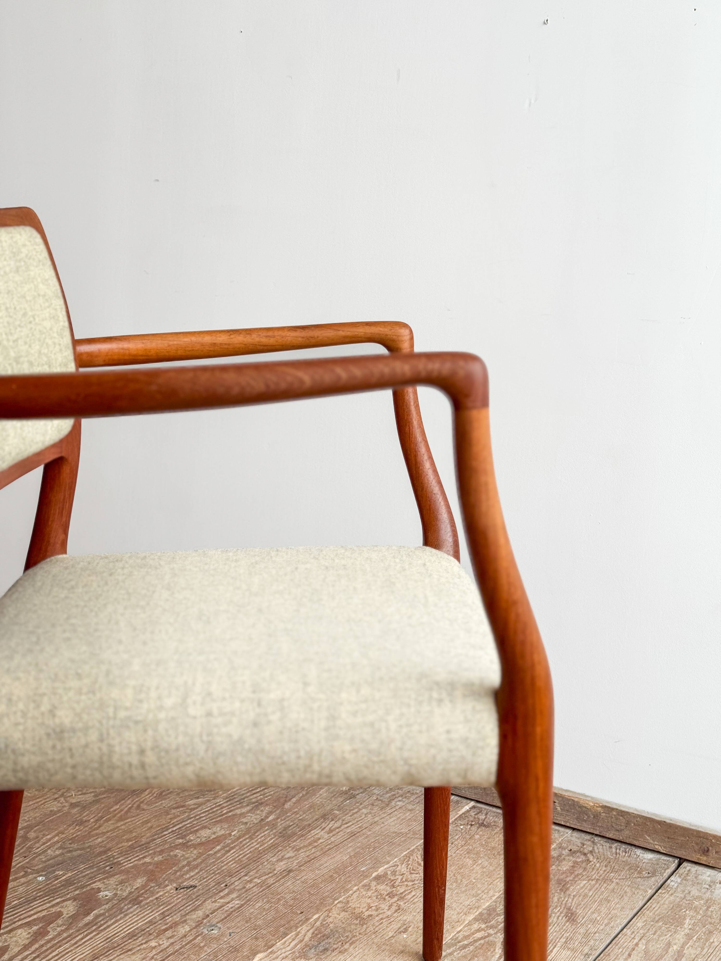 Fauteuil modèle 65 en teck par Niels O. Møller, Danemark