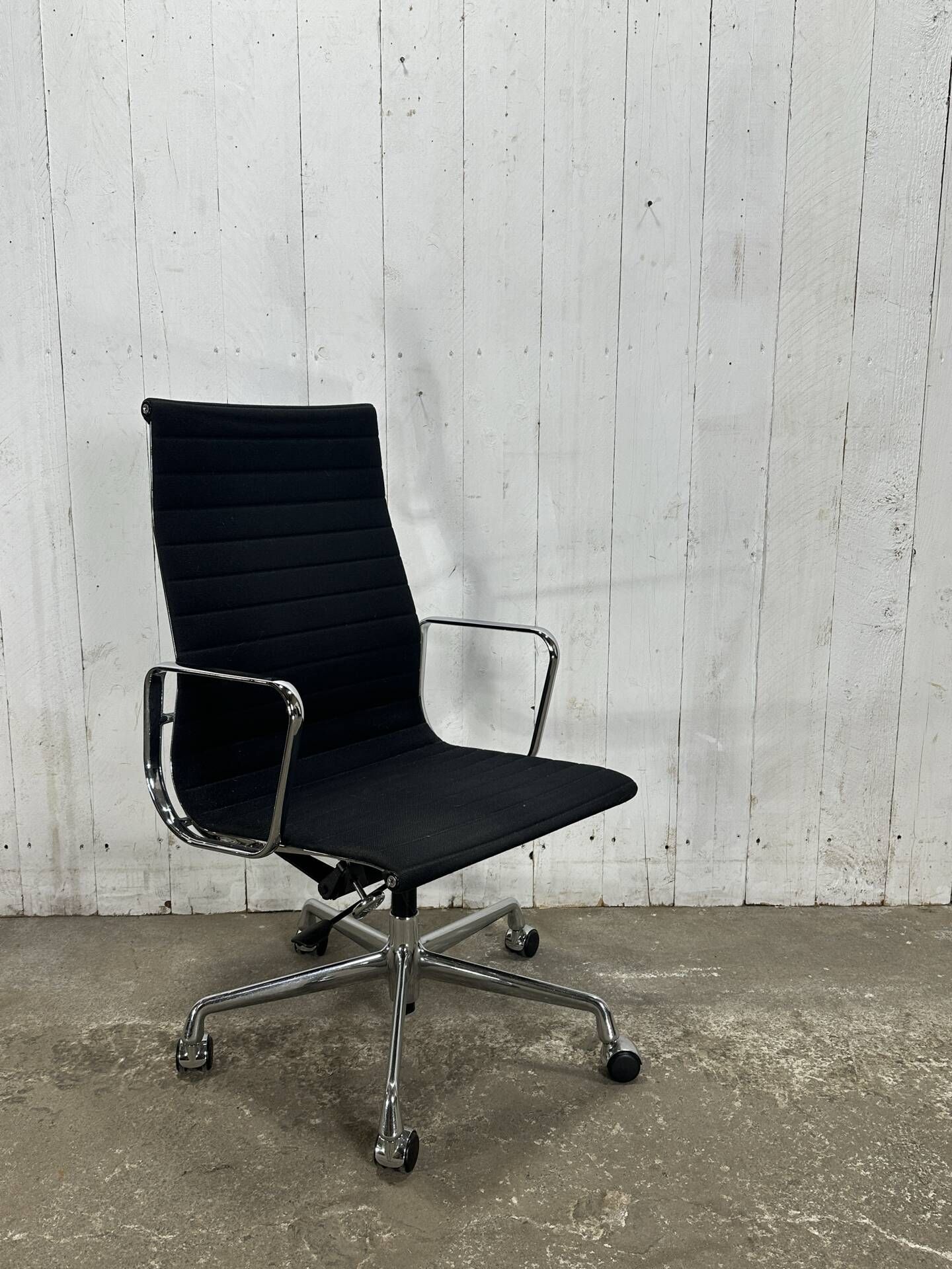 Eames EA 119 Office Chair